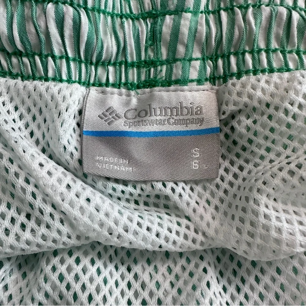 Columbia‎ PFG Backcast III Seersucker Fishing Shorts Green Mens Small